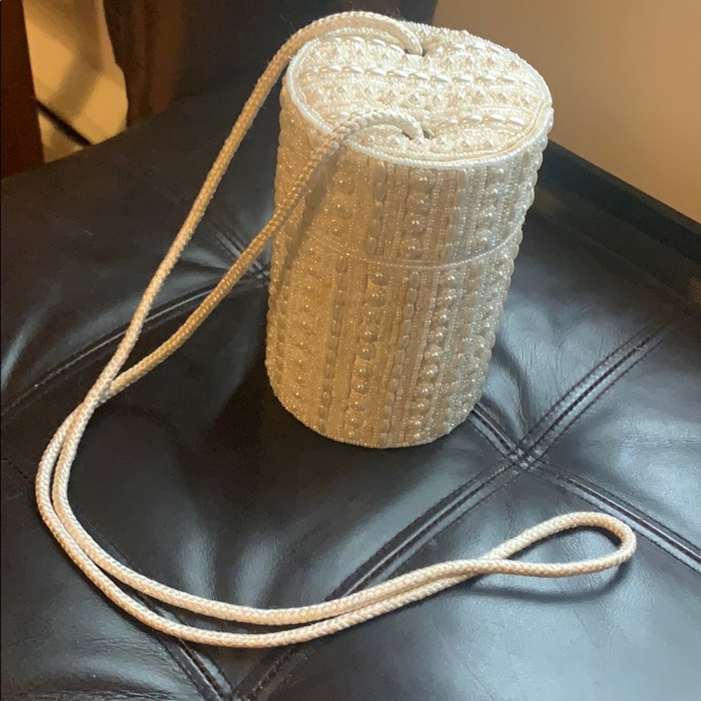 Unique - Side ivory beaded bag